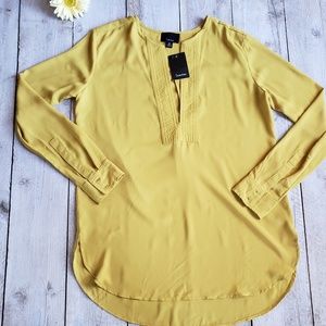 Lumiere NWT Long Sleeved Top